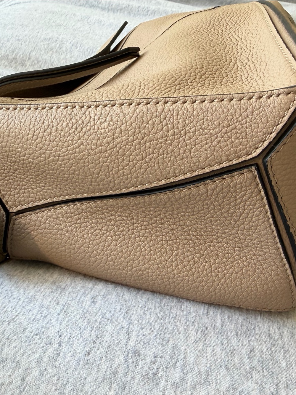 Loewe small puzzle bag in soft grained calfskin - Picture 6 of 9